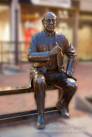 Red Auerbach Statue